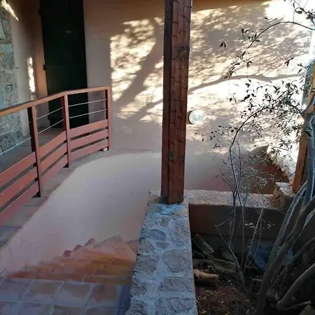 Holiday home Catherine Vue Et Terrasse *