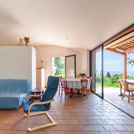 Holiday home Catherine Vue Et Terrasse Carqueiranne