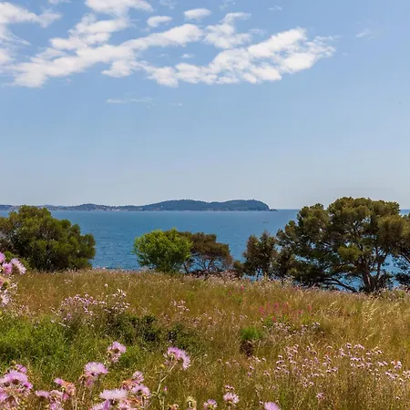 度假居 Catherine Vue Et Terrasse 卡尔特汉
